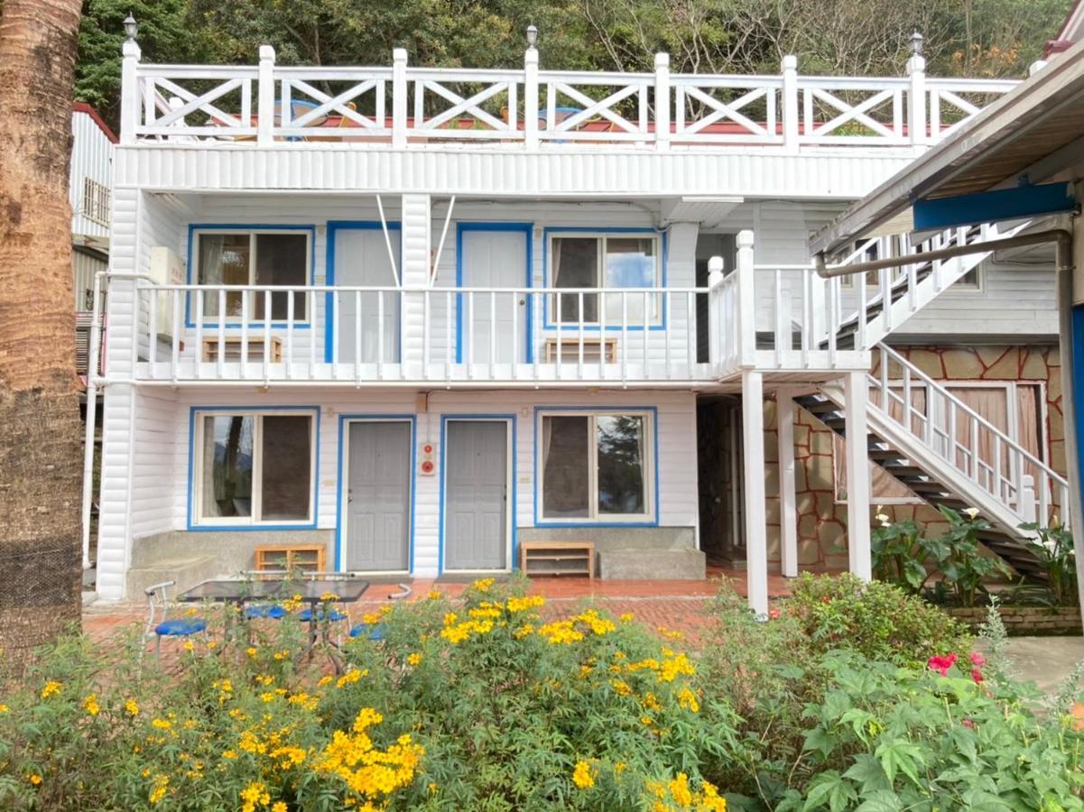 Cingjing Brilliant Twins Of Seattle Apartment Ренай Екстериор снимка